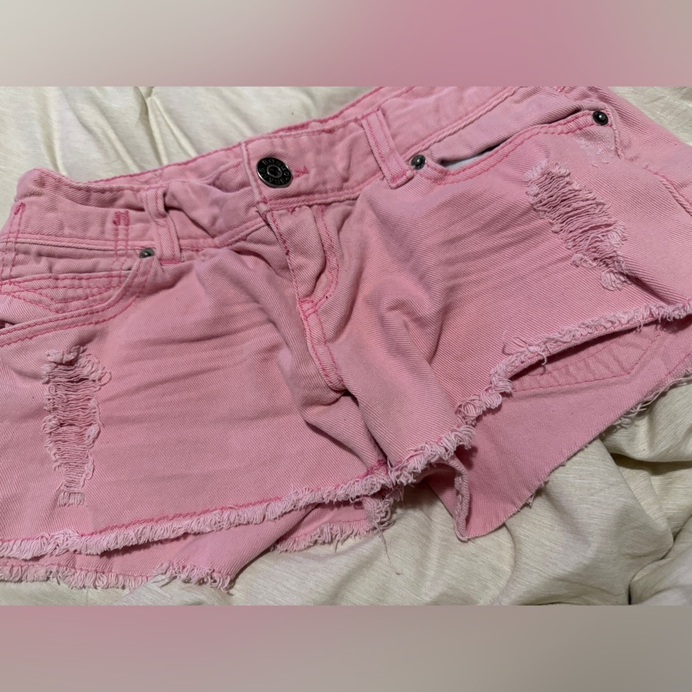 Y2K Bongo Pink Distressed Women Shorts